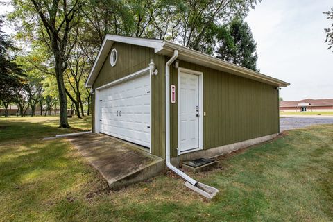 Tiny photo for 508 Cavin Avenue, Winthrop Harbor, IL 60096 (MLS # 12471943)