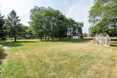 Tiny photo for 508 Cavin Avenue, Winthrop Harbor, IL 60096 (MLS # 12471943)