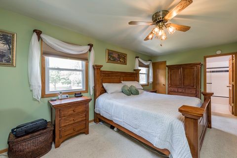 Tiny photo for 508 Cavin Avenue, Winthrop Harbor, IL 60096 (MLS # 12471943)