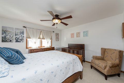 Tiny photo for 508 Cavin Avenue, Winthrop Harbor, IL 60096 (MLS # 12471943)