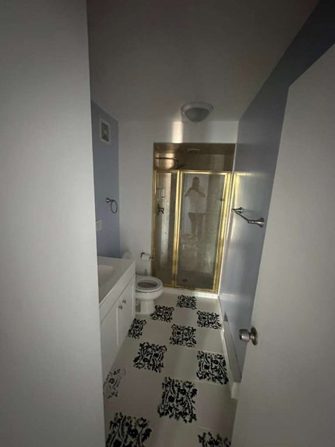 Tiny photo for 6033 N Sheridan Road #39E, Chicago, IL 60660 (MLS # 12742976)