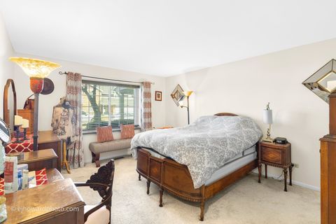 Tiny photo for 727 Maplewood Court #A, Willowbrook, IL 60527 (MLS # 12578901)