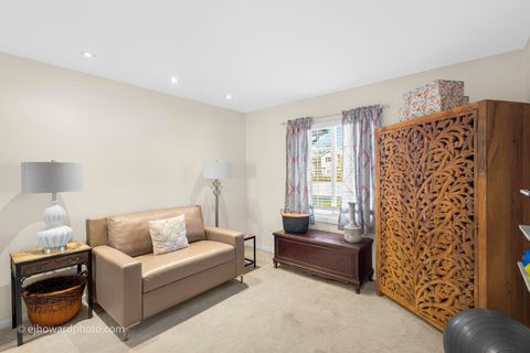 Tiny photo for 727 Maplewood Court #A, Willowbrook, IL 60527 (MLS # 12578901)