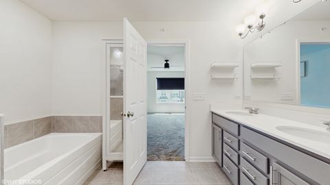 Tiny photo for 268 Hoffmann Drive, Buffalo Grove, IL 60089 (MLS # 12433392)