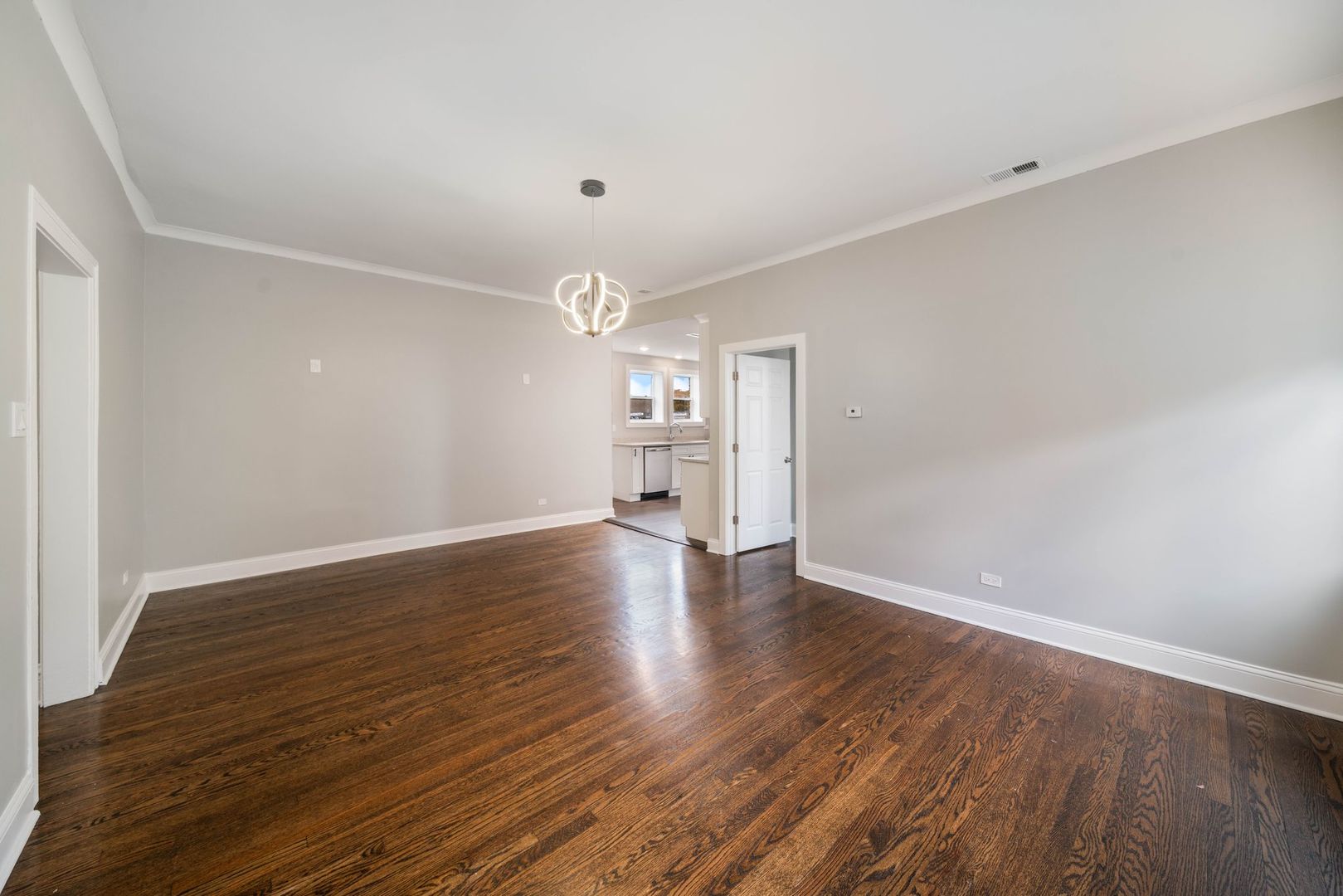 5426 W Jackson Boulevard 1