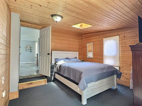 Tiny photo for 706 Pearl Street, Sabula, IA 52070 (MLS # 12717196)