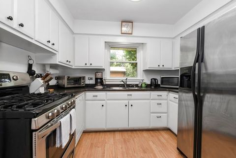 Tiny photo for 7213 W 109th Street, Worth, IL 60482 (MLS # 12441575)