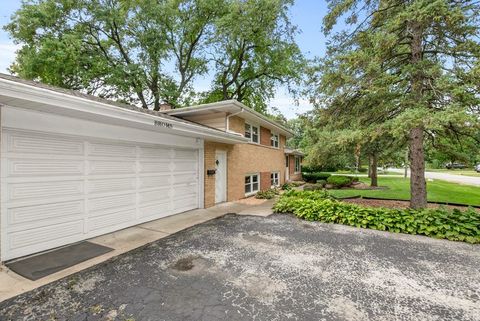 Tiny photo for 7213 W 109th Street, Worth, IL 60482 (MLS # 12441575)