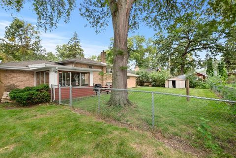 Tiny photo for 7213 W 109th Street, Worth, IL 60482 (MLS # 12441575)