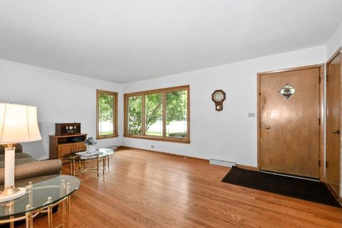 Tiny photo for 7213 W 109th Street, Worth, IL 60482 (MLS # 12441575)