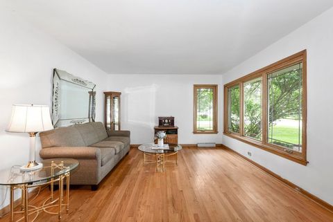 Tiny photo for 7213 W 109th Street, Worth, IL 60482 (MLS # 12441575)