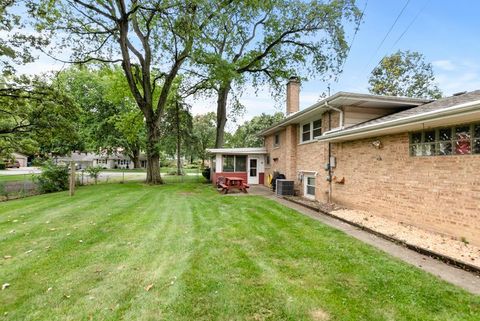 Tiny photo for 7213 W 109th Street, Worth, IL 60482 (MLS # 12441575)