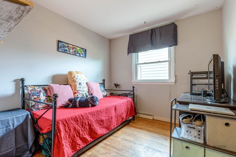 Tiny photo for 262 N Fairlawn Avenue N, Mundelein, IL 60060 (MLS # 12482186)