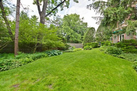 Tiny photo for 531 N Mayflower Road #531, Lake Forest, IL 60045 (MLS # 12394524)