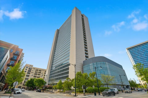 Photo of 500 W Superior Street #1010, Chicago, IL 60654 (MLS # 12747359)
