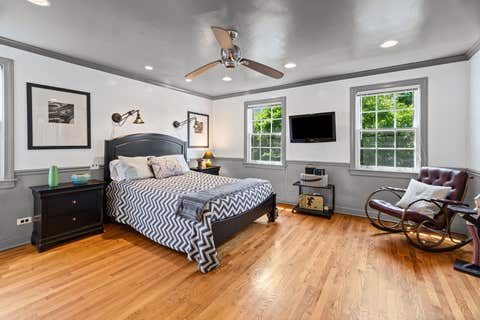 Tiny photo for 2738 W Fitch Avenue, Chicago, IL 60645 (MLS # 12656844)