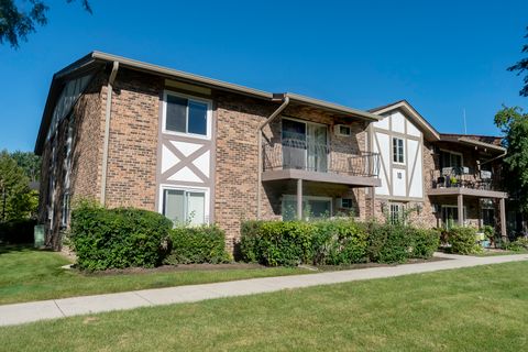 A home in Willowbrook