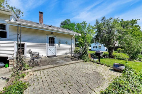 Tiny photo for 644 S 4th Avenue, Des Plaines, IL 60016 (MLS # 12705580)