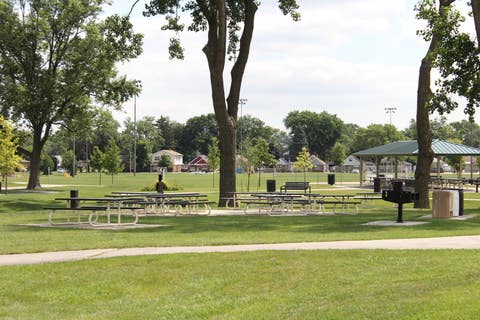 Tiny photo for 605 N WOLF Road #8E, Hillside, IL 60162 (MLS # 12649422)