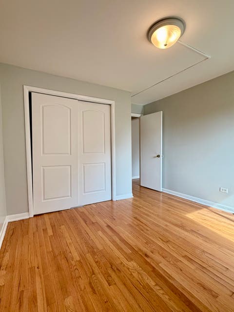 Tiny photo for 605 N WOLF Road #8E, Hillside, IL 60162 (MLS # 12649422)