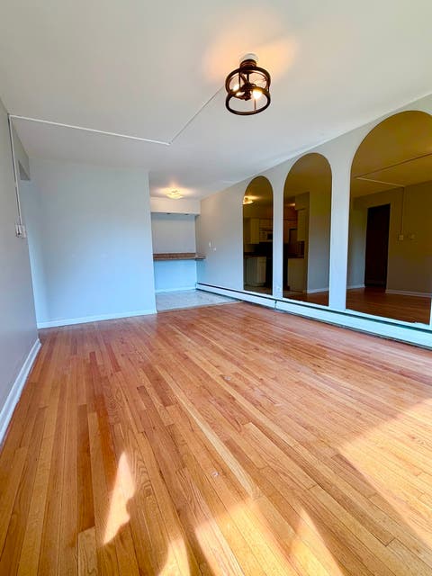 Tiny photo for 605 N WOLF Road #8E, Hillside, IL 60162 (MLS # 12649422)