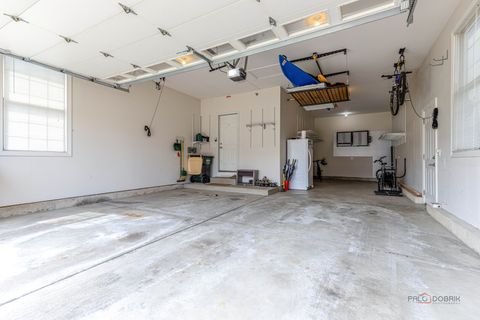 Tiny photo for 231 Cater Lane, Libertyville, IL 60048 (MLS # 12614979)