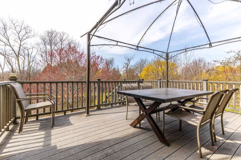 Tiny photo for 231 Cater Lane, Libertyville, IL 60048 (MLS # 12614979)