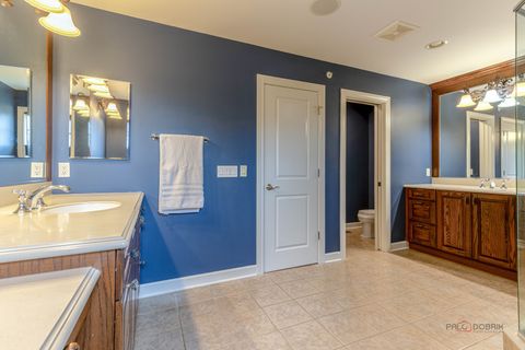 Tiny photo for 231 Cater Lane, Libertyville, IL 60048 (MLS # 12614979)