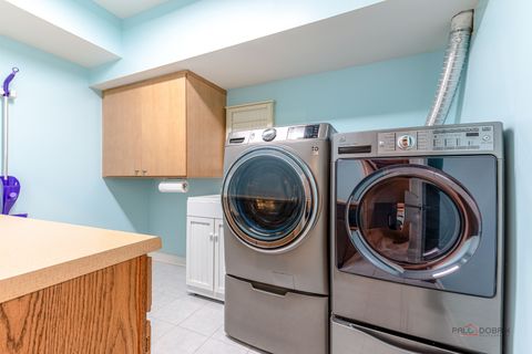 Tiny photo for 231 Cater Lane, Libertyville, IL 60048 (MLS # 12614979)