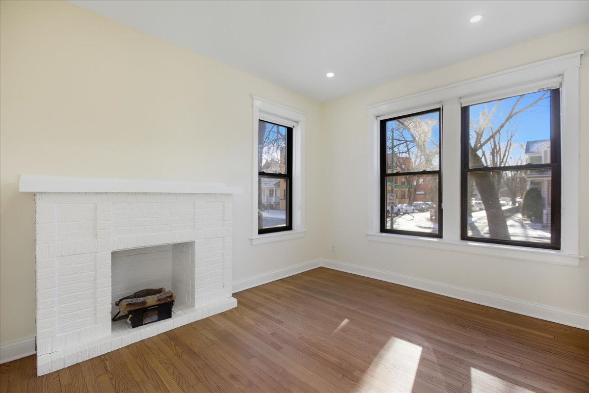 4636 N Hamilton Avenue 1