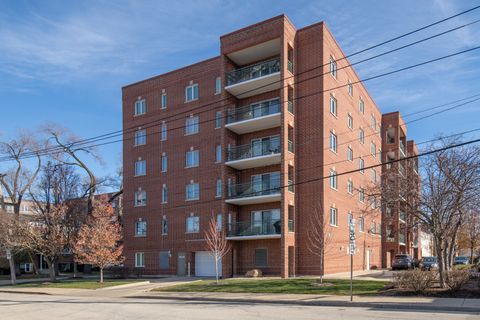Tiny photo for 1325 PERRY Street #401, Des Plaines, IL 60016 (MLS # 12524950)