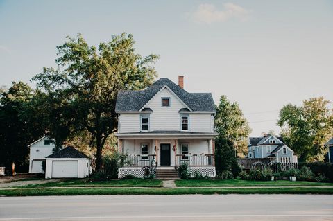 Photo of 345 e market Street, Somonauk, IL 60552 (MLS # 12477383) Photo of 345 e market Street, Somonauk, IL 60552 (MLS # 12477383)