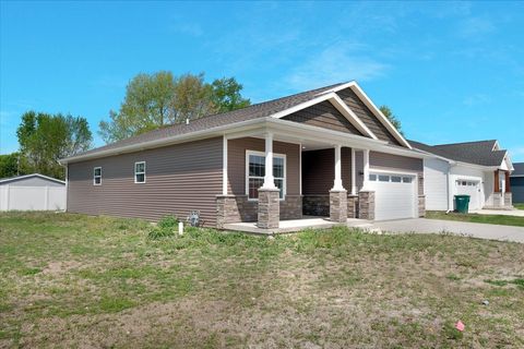 Tiny photo for 704 Justice Street, Tuscola, IL 61953 (MLS # 12118913)