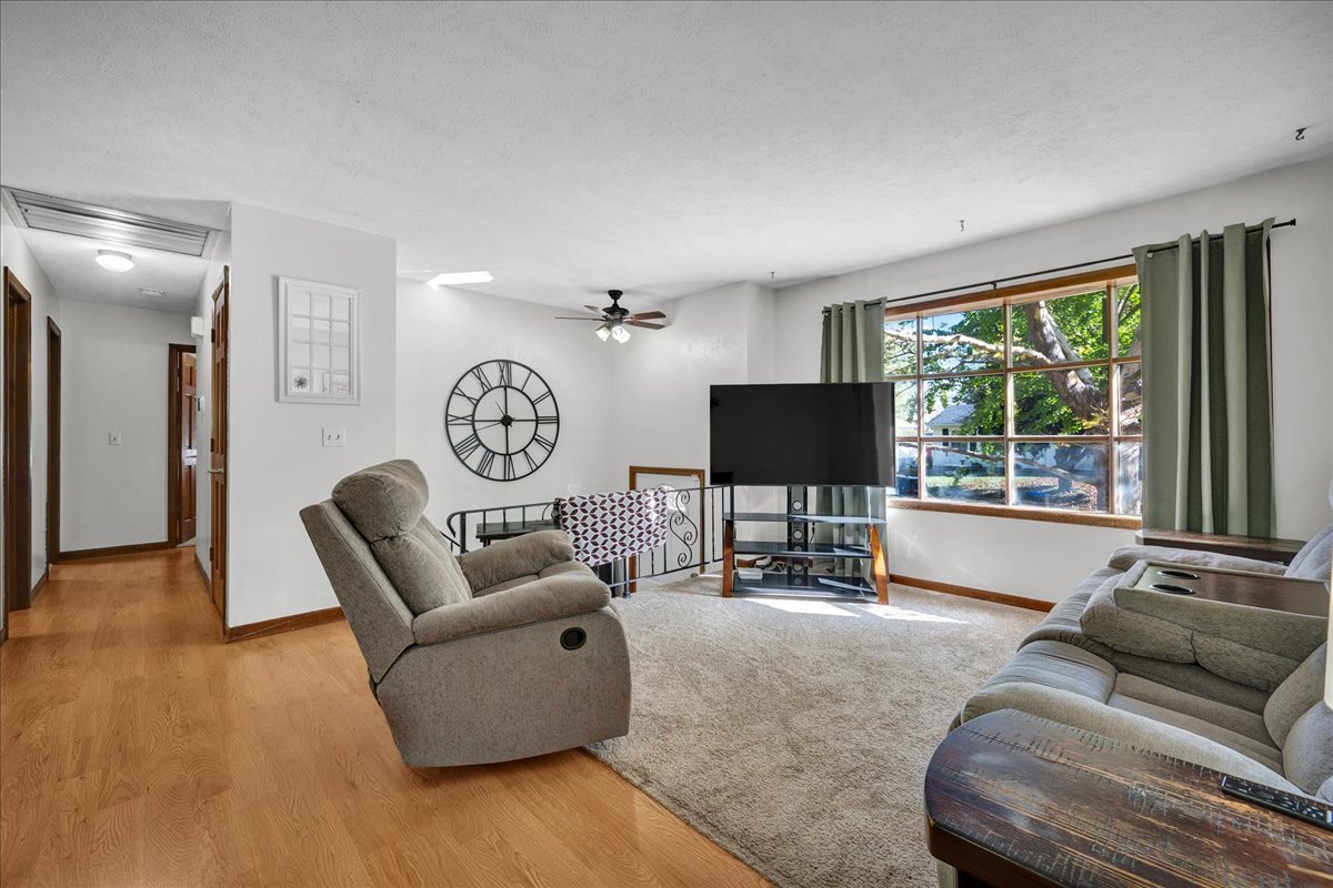 109 S Evergreen Lane