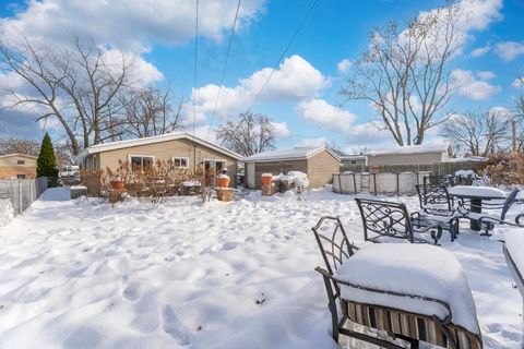 Tiny photo for 1262 Navajo Drive, Carpentersville, IL 60110 (MLS # 12530837)