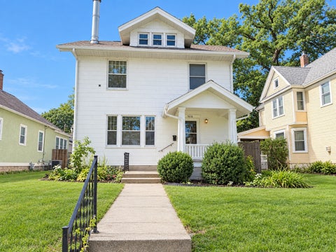 Photo of 1616 29th Street, Rock Island, IL 61201 (MLS # 12775777)