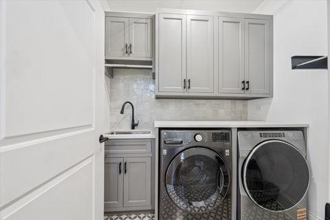 Tiny photo for 4041 Johnson Avenue, Western Springs, IL 60558 (MLS # 12588275)