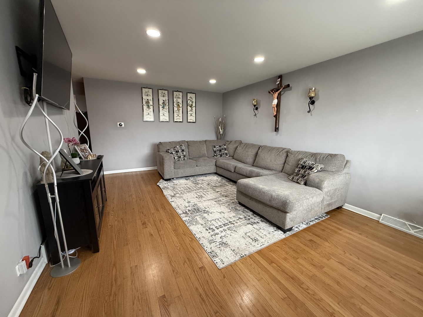 349 Catalpa Avenue