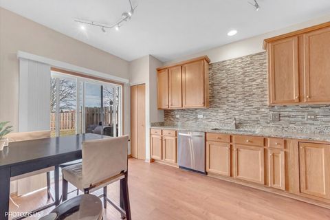 Tiny photo for 634 W Jonathan Drive #2, Round Lake, IL 60073 (MLS # 12572050)