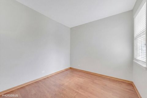Tiny photo for 634 W Jonathan Drive #2, Round Lake, IL 60073 (MLS # 12572050)