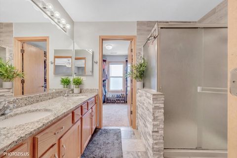 Tiny photo for 634 W Jonathan Drive #2, Round Lake, IL 60073 (MLS # 12572050)