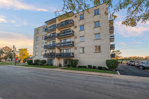 Tiny photo for 8005 Oconnor Drive #3E, River Grove, IL 60171 (MLS # 12503592)