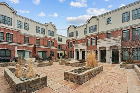 Tiny photo for 855 Laurel Avenue, Highland Park, IL 60035 (MLS # 12591229)