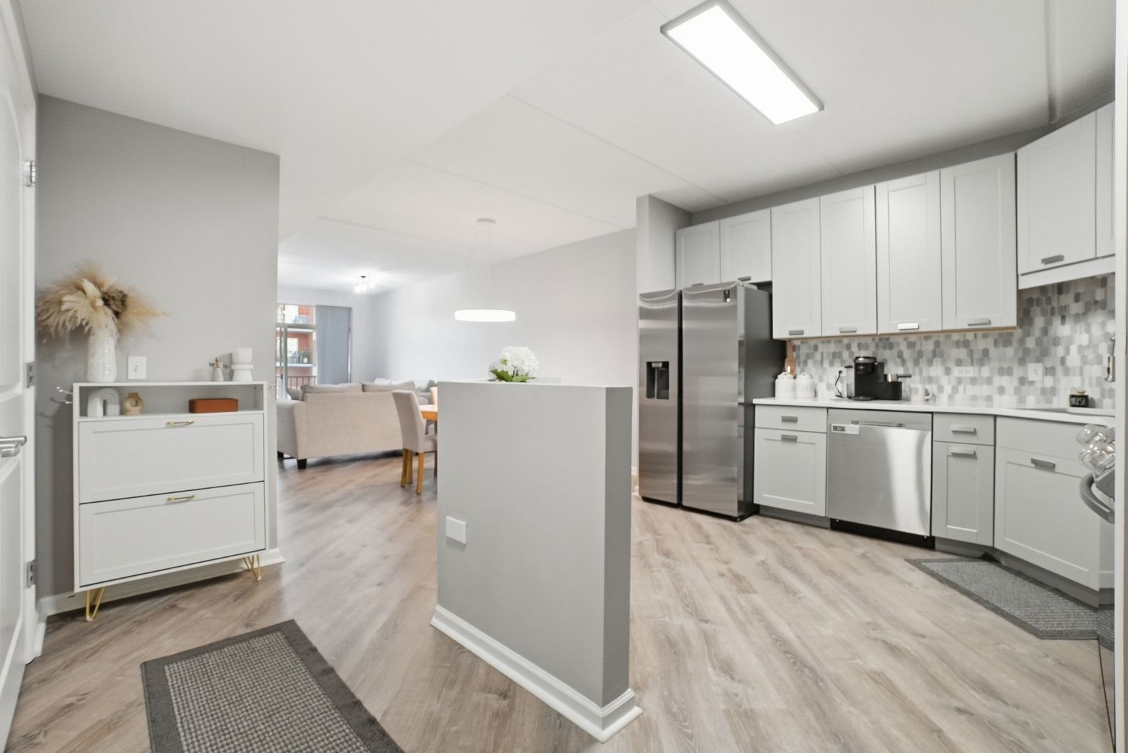 656 Pearson Street 203