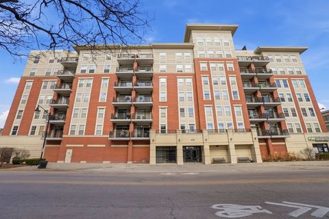 Photo of 656 Pearson Street #203, Des Plaines, IL 60016 (MLS # 12606855)