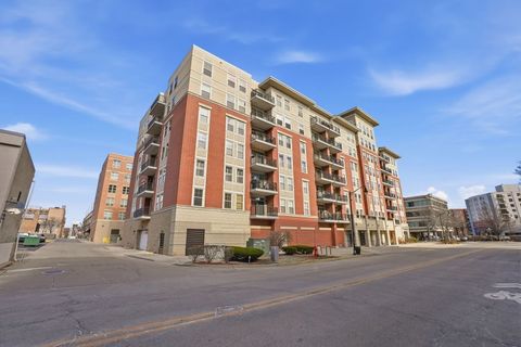Tiny photo for 656 Pearson Street #203, Des Plaines, IL 60016 (MLS # 12606855)