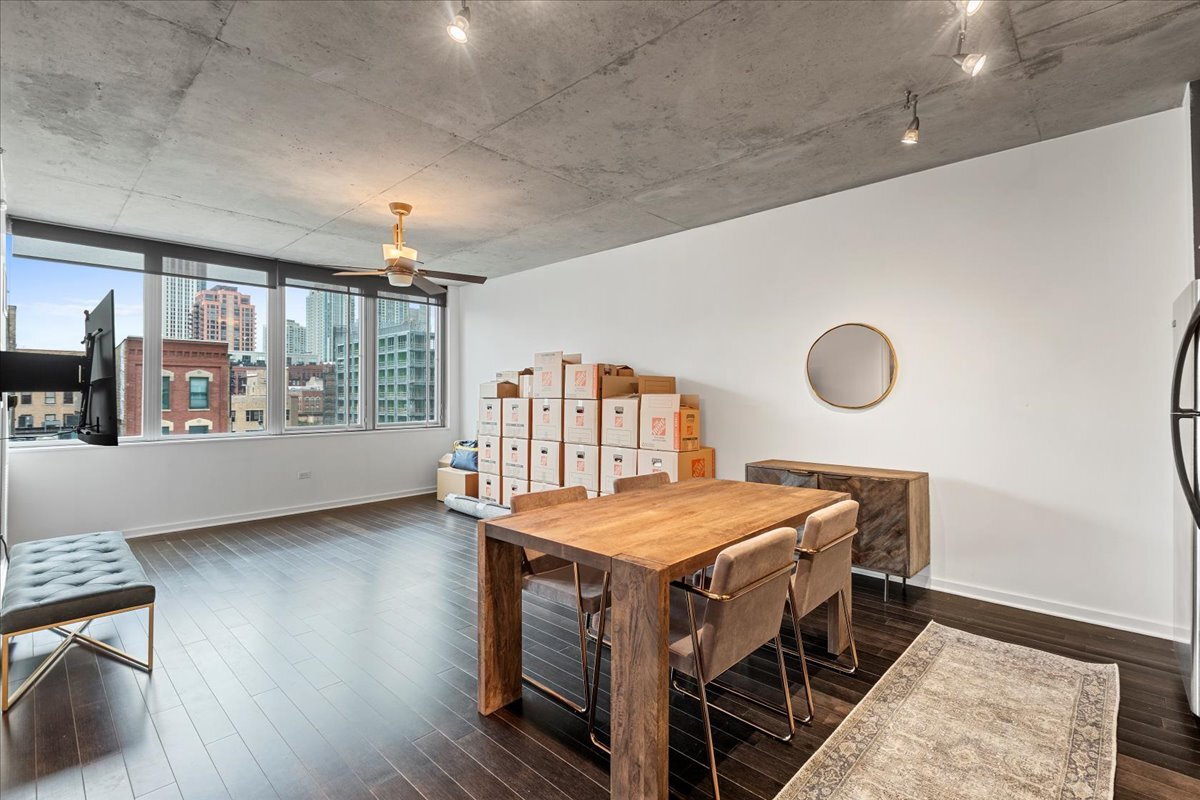 659 W Randolph Street 407