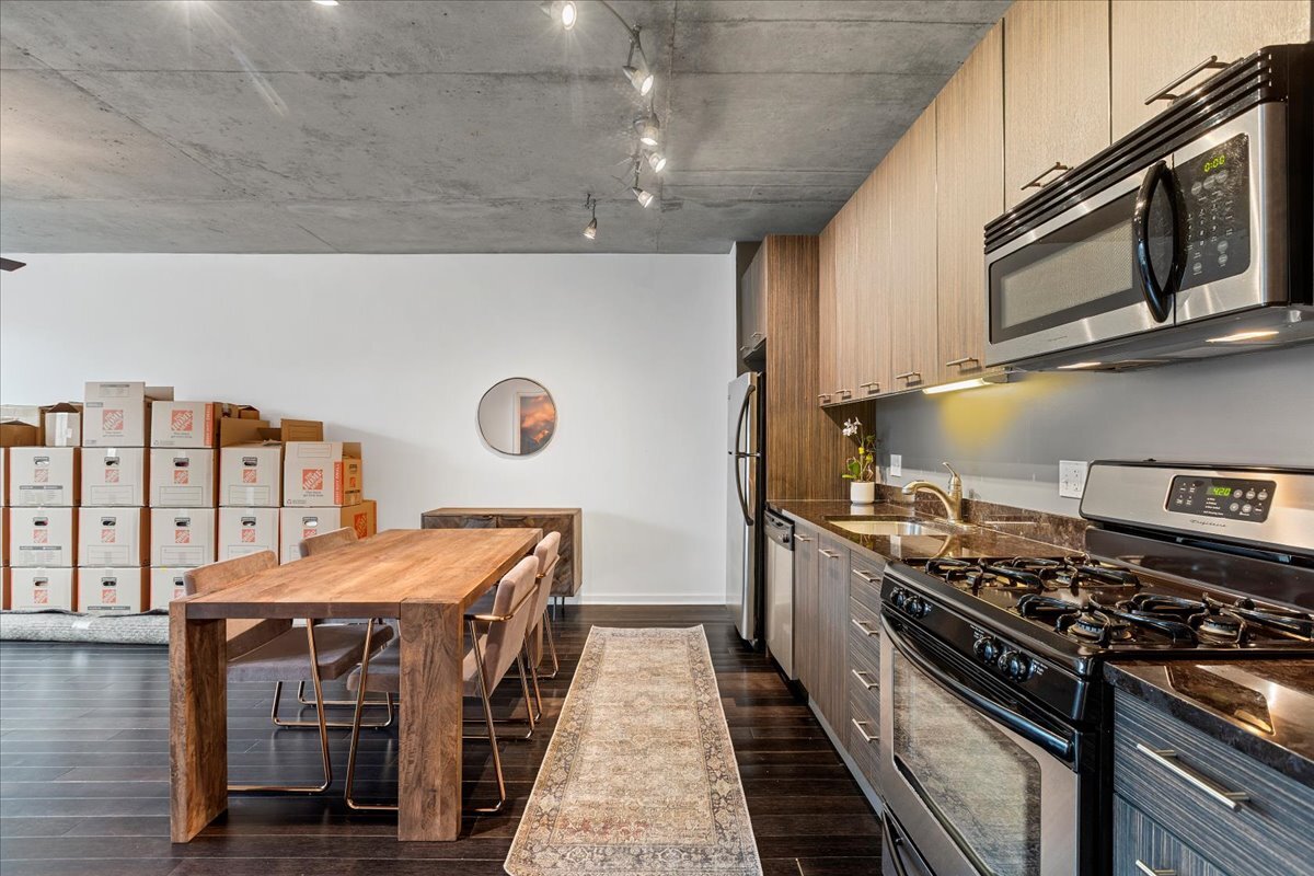 659 W Randolph Street 407