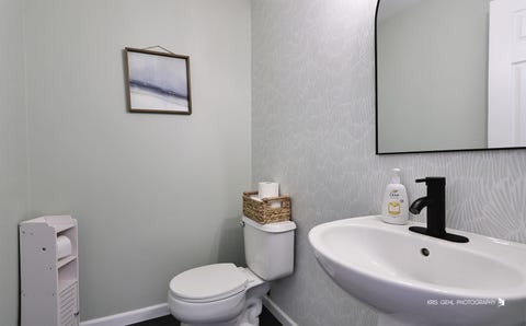 Tiny photo for 2888 Falling Waters Drive, Lindenhurst, IL 60046 (MLS # 12650214)
