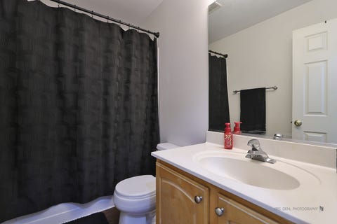Tiny photo for 2888 Falling Waters Drive, Lindenhurst, IL 60046 (MLS # 12650214)
